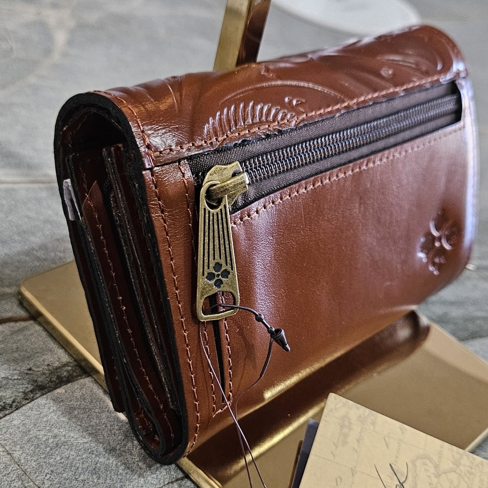 NWT Patricia Nash Tooled Leather Trifold Wallet | NWT | RFID | Zip Coin - Picture 6 of 16